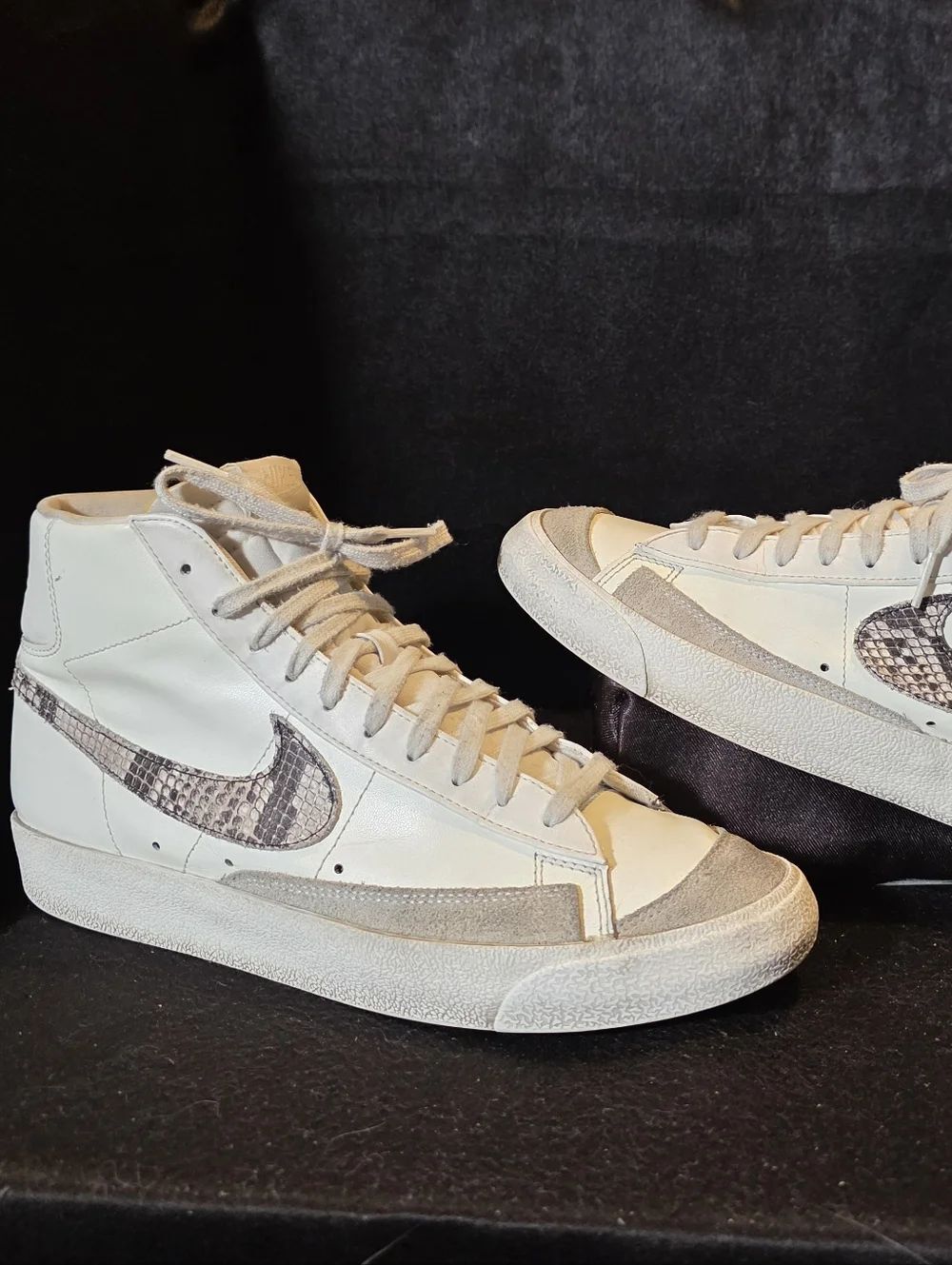 Nike Blazer Mid with Snake-Print Swoosh Womens Size 12/ Mens Size 10.5